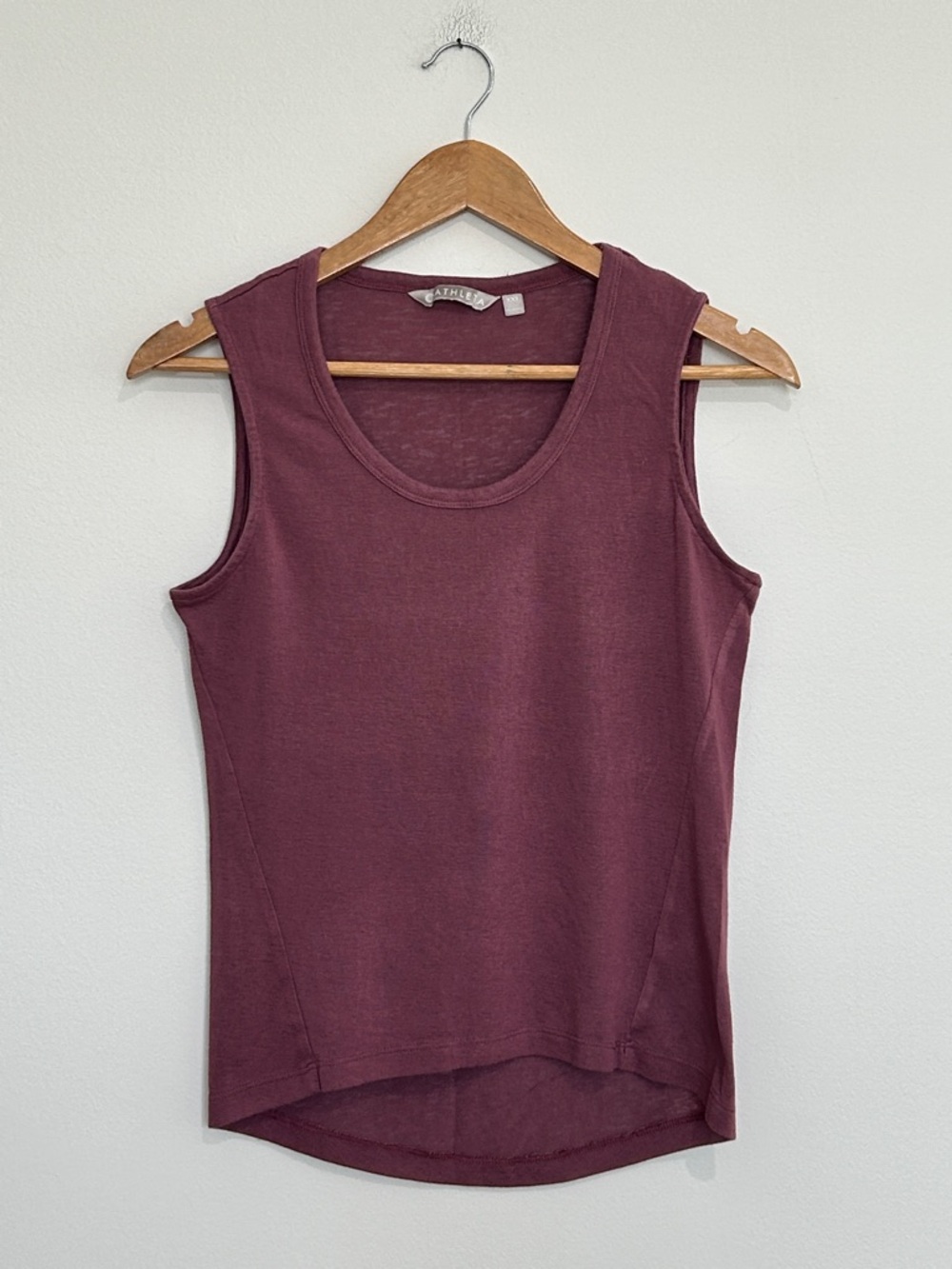 Athleta Plum Scoop Neck Sleeveless Tank